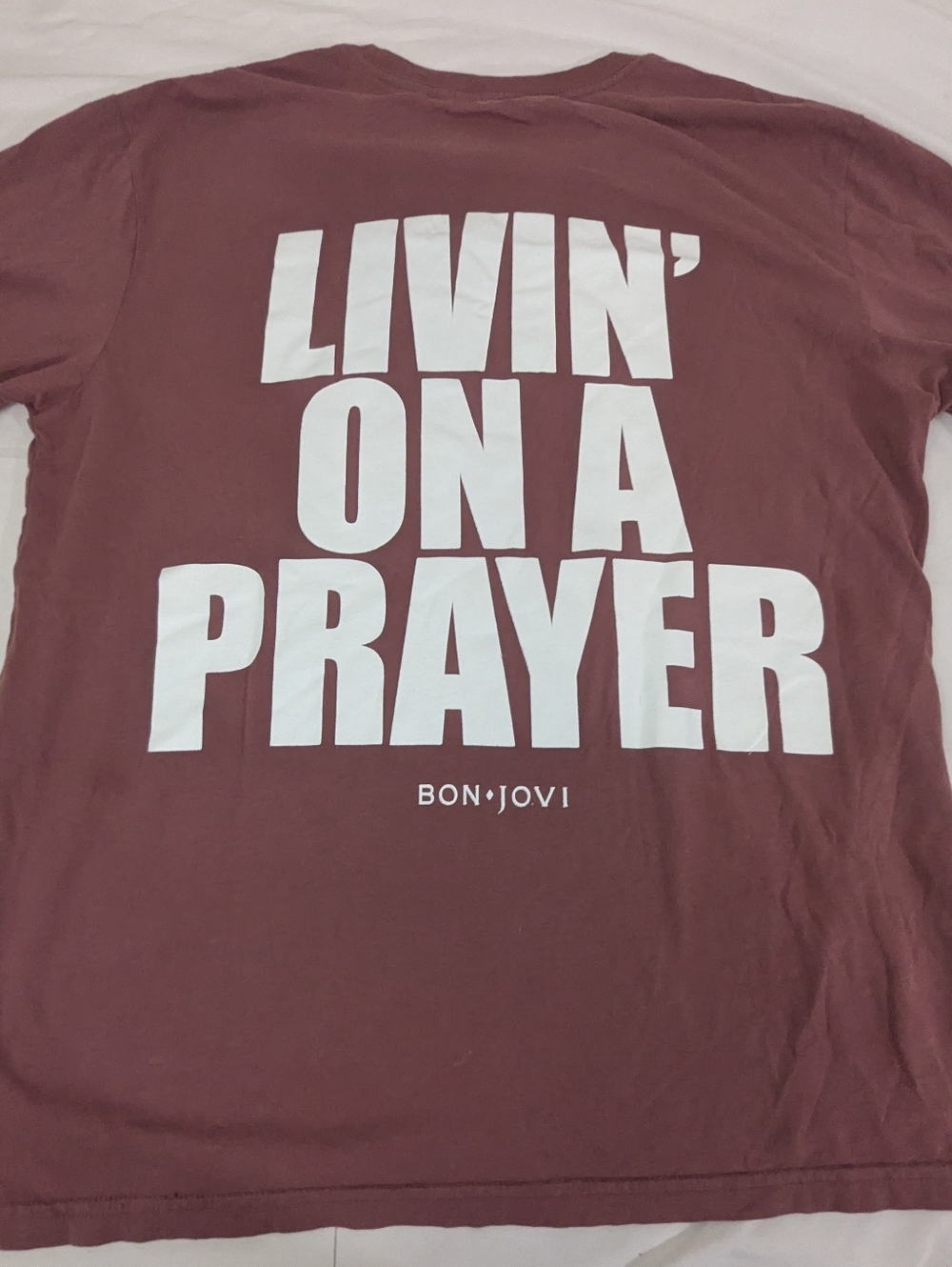 Bon Jovi "Livin' On A Prayer"  Concert Merch T-shirt Dusty Maroon Large